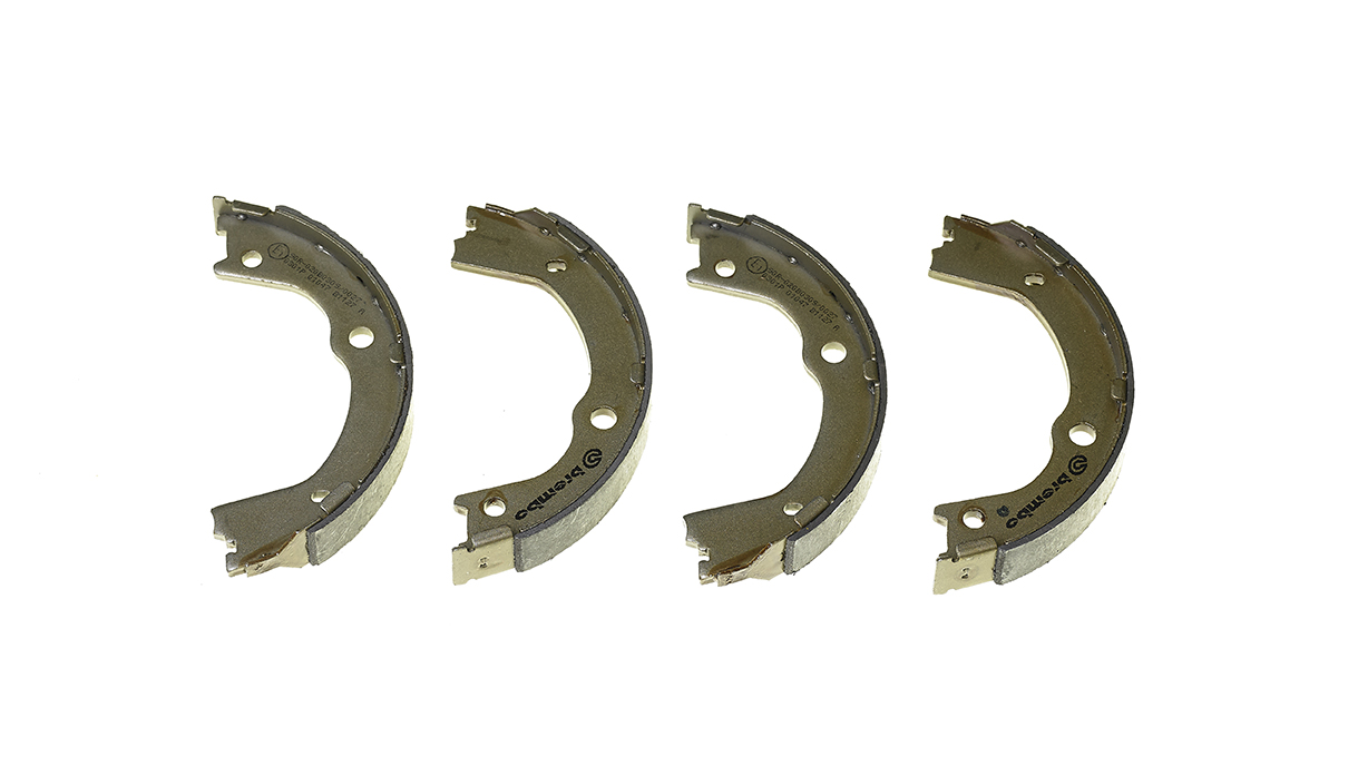 Колодки тормозные стояночные 58305-2PA00/S 30 526 BREMBO