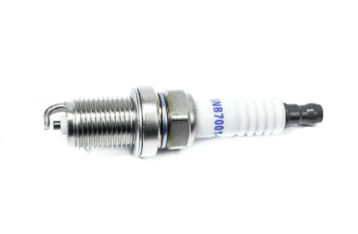 Свеча зажигания 18814-11061/0627 09000 001 MAGNETI MARELLI