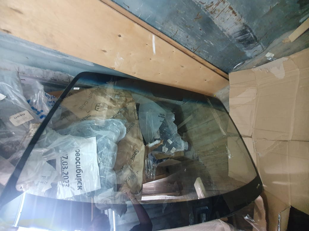 Стекло лобовое 86110-3E530/SORENTO-1 LFW/H/X XYG
