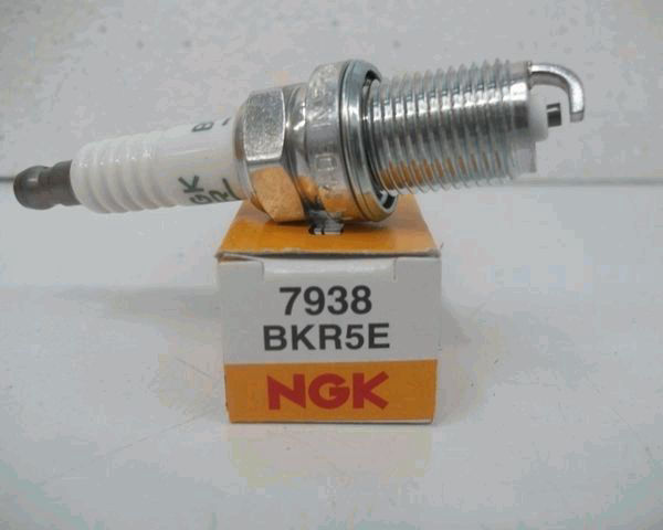 Свеча зажигания / /BKR5E
